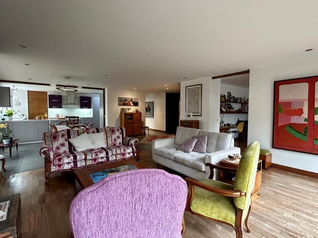 Apartamento de 3 alcobas en venta en San Patricio, Bogotá, 206 m² · foto 8 de 20