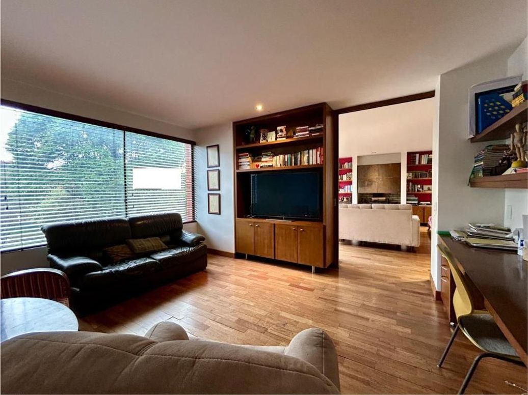 Apartamento de 3 alcobas en venta en San Patricio, Bogotá, 206 m² · foto 12 de 20
