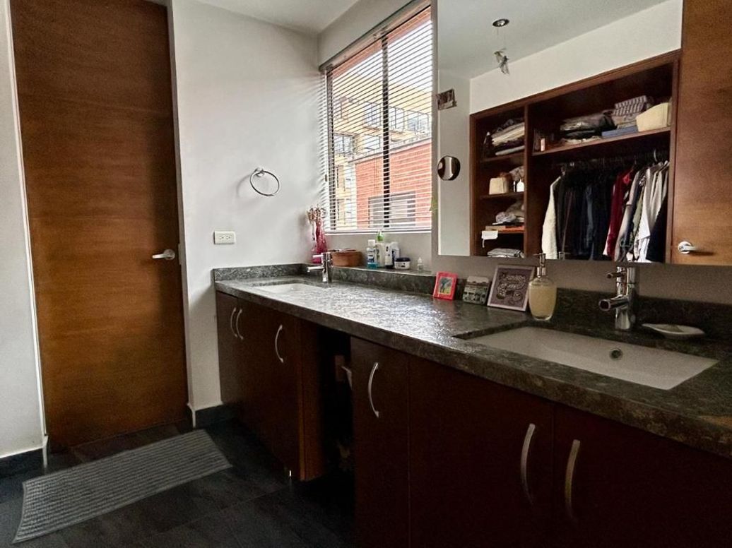 Apartamento de 3 alcobas en venta en San Patricio, Bogotá, 206 m² · foto 17 de 20