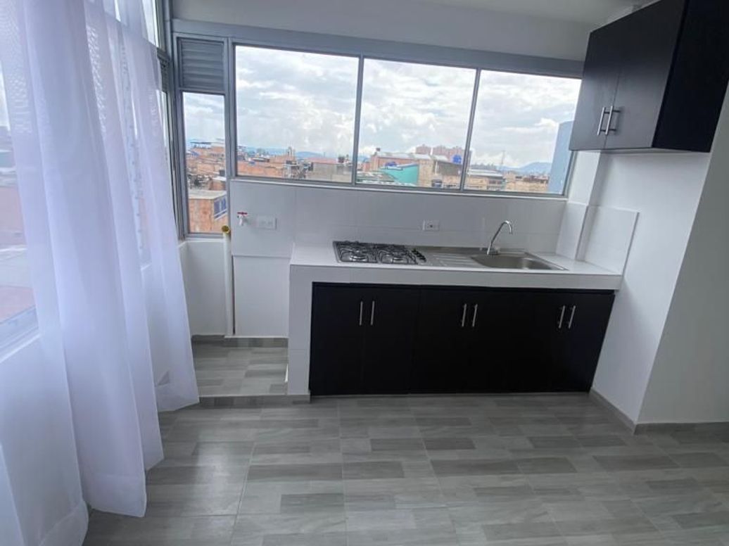 Casa de 6 alcobas en venta en Brasil, Bogotá, 360 m² · foto 12 de 12