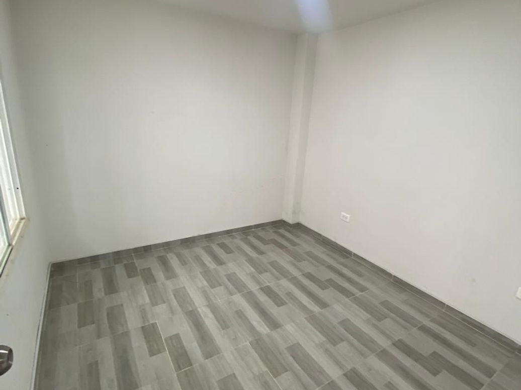 Casa de 6 alcobas en venta en Brasil, Bogotá, 360 m² · foto 8 de 12
