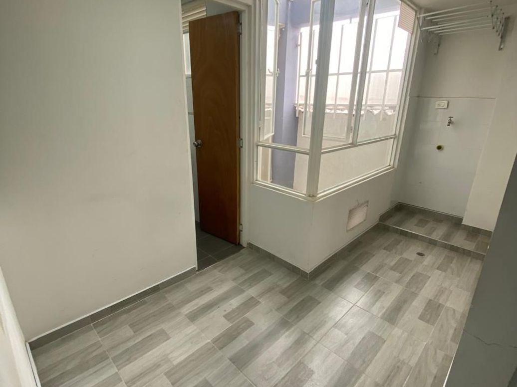 Casa de 6 alcobas en venta en Brasil, Bogotá, 360 m² · foto 7 de 12