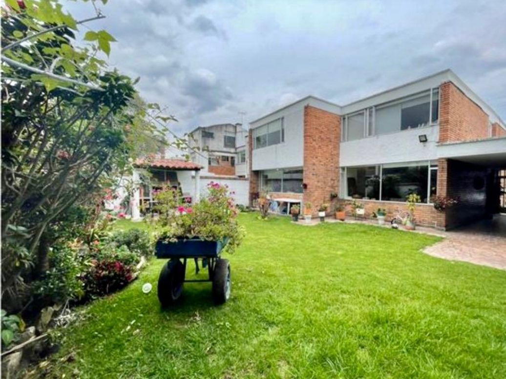 Casa de 5 alcobas en venta en Niza, Bogotá, 296 m² · foto 14 de 15