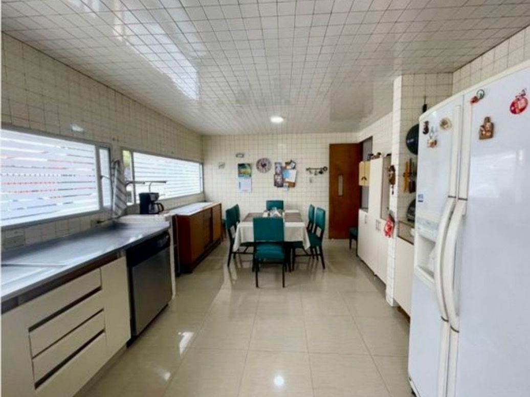 Casa de 5 alcobas en venta en Niza, Bogotá, 296 m² · foto 7 de 15
