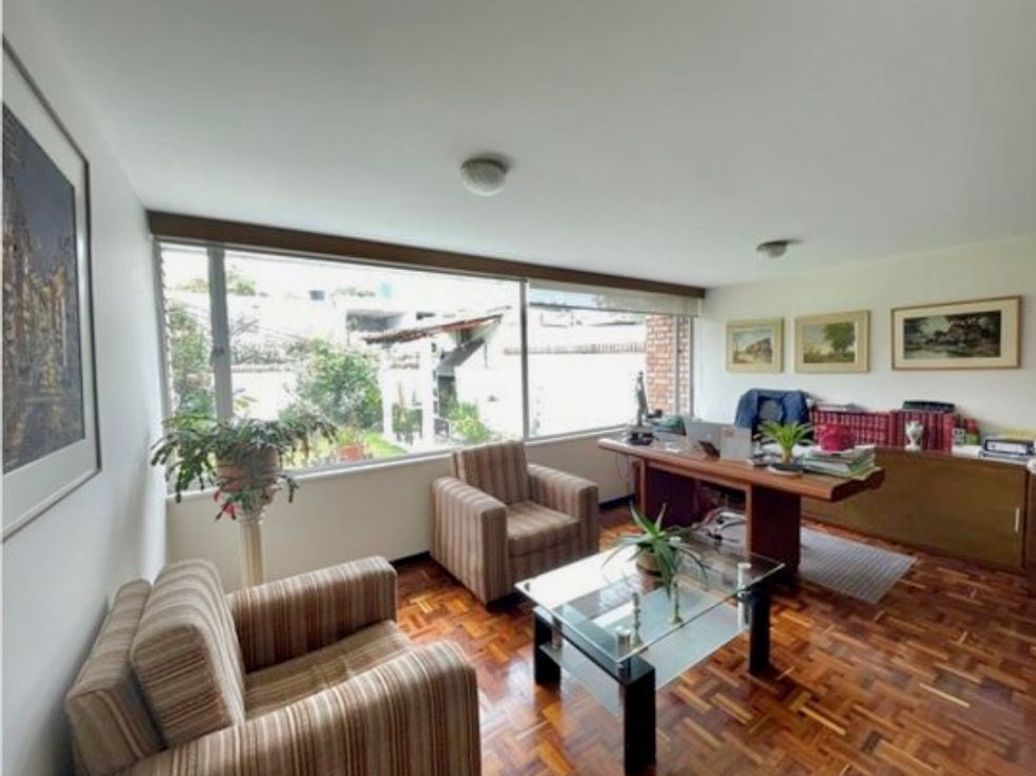 Casa de 5 alcobas en venta en Niza, Bogotá, 296 m² · foto 6 de 15
