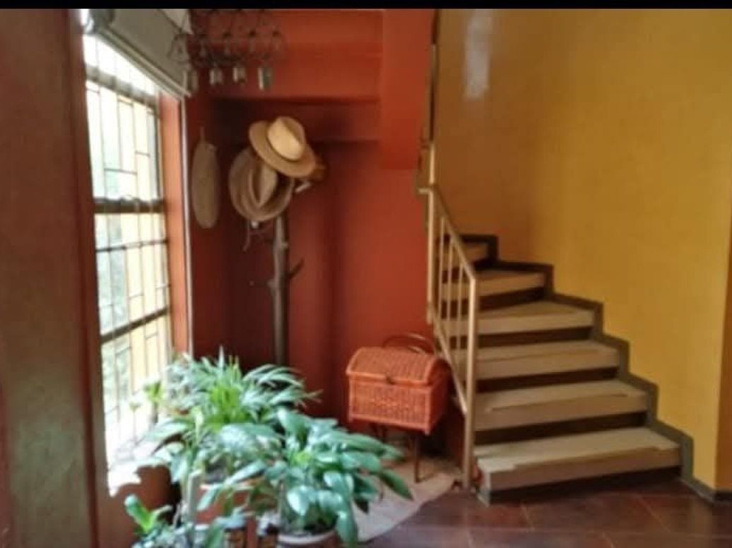 Casa de 5 alcobas en venta en Santa Barbara Oriental, Bogotá, 251 m² · foto 9 de 14