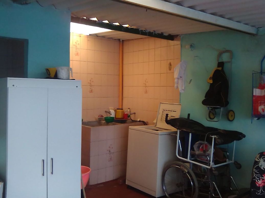 Casa de 6 alcobas en venta en Ciudad Bachue Et. I, Bogotá, 37 m² · foto 2 de 18