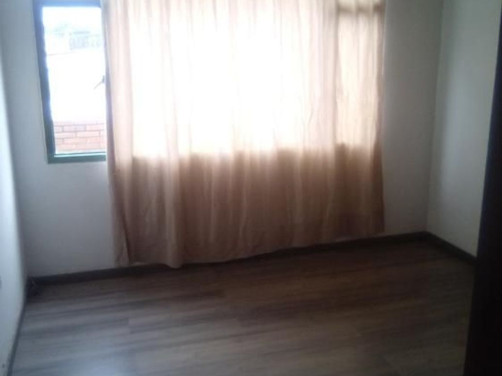 Casa de 6 alcobas en venta en Ciudad Bachue Et. I, Bogotá, 37 m² · foto 5 de 18