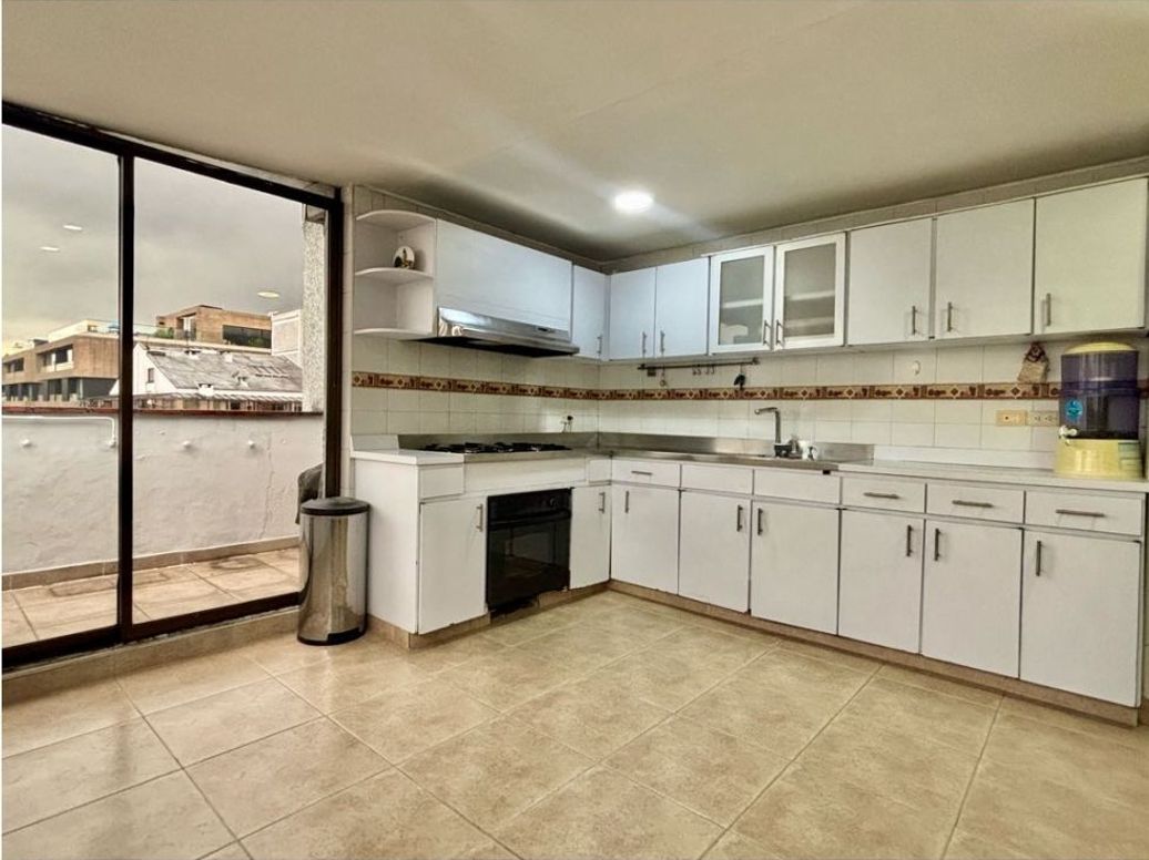 Apartamento de 3 alcobas en venta en Molinos Norte, Bogotá, 235 m² · foto 5 de 18