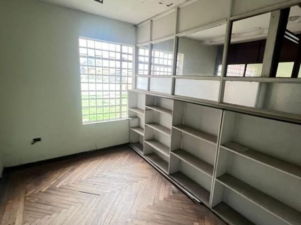 Casa de 6 alcobas en venta en Quinta Camacho, Bogotá, 256 m² · foto 12 de 13