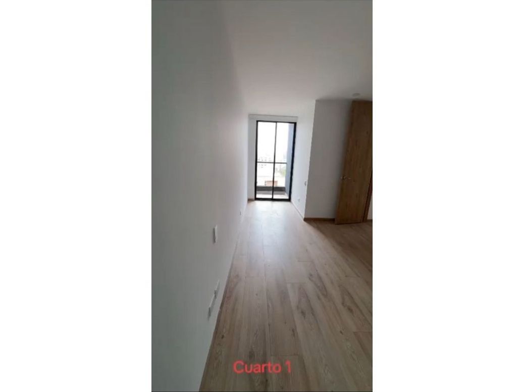 Apartamento de 2 alcobas en venta en Chico Norte Et. Iii, Bogotá, 68 m² · foto 8 de 13
