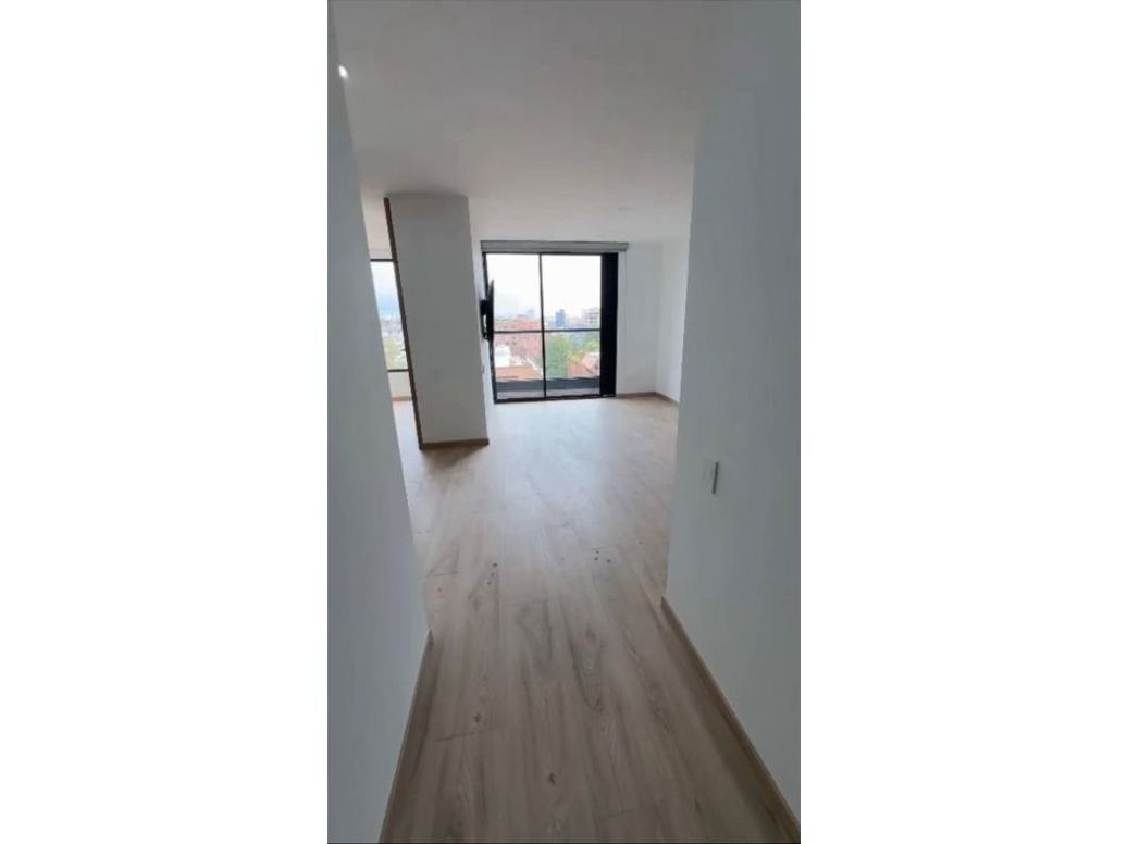 Apartamento de 2 alcobas en venta en Chico Norte Et. Iii, Bogotá, 68 m² · foto 12 de 13