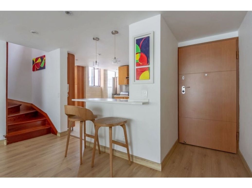 Apartamento de 3 alcobas en venta en Santa Barbara Central, Bogotá, 160 m² · foto 3 de 20