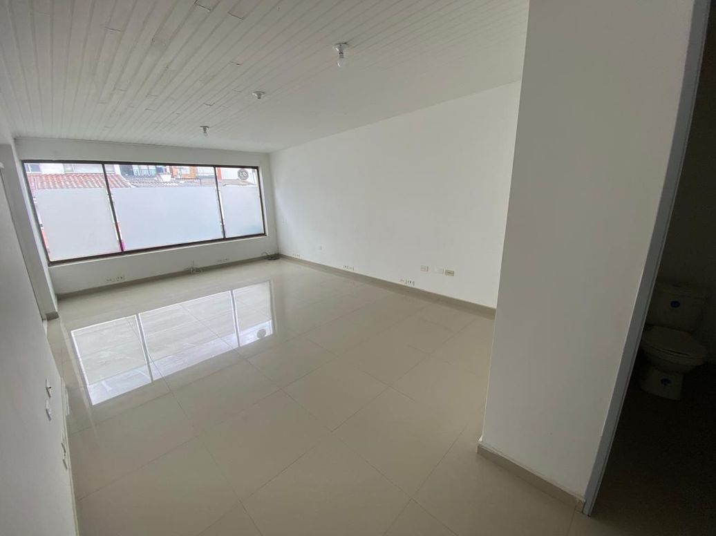 Casa de 3 alcobas en venta en Puente Largo, Bogotá, 427 m² · foto 12 de 20