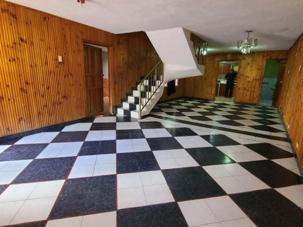 Casa de 5 alcobas en venta en Urbanizal Senorial, Bogotá, 256 m² · foto 2 de 20