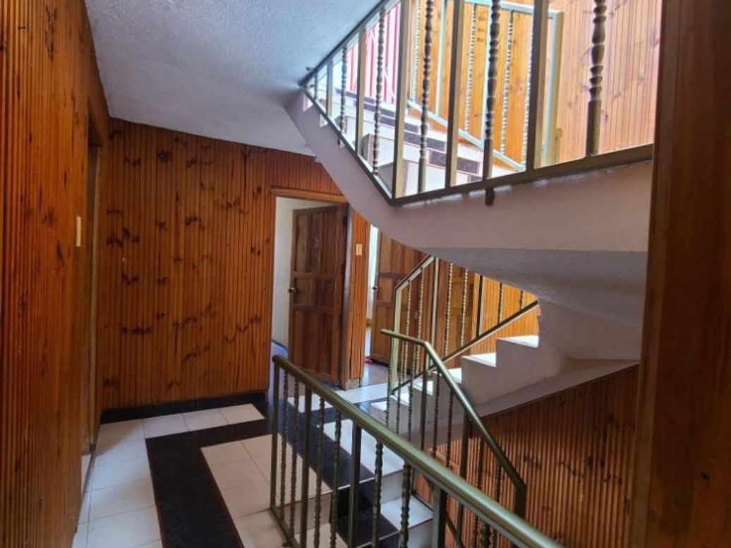 Casa de 5 alcobas en venta en Urbanizal Senorial, Bogotá, 256 m² · foto 10 de 20