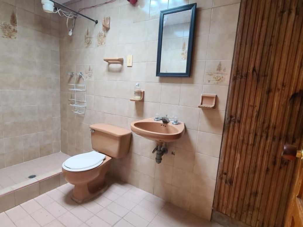 Casa de 5 alcobas en venta en Urbanizal Senorial, Bogotá, 256 m² · foto 18 de 20