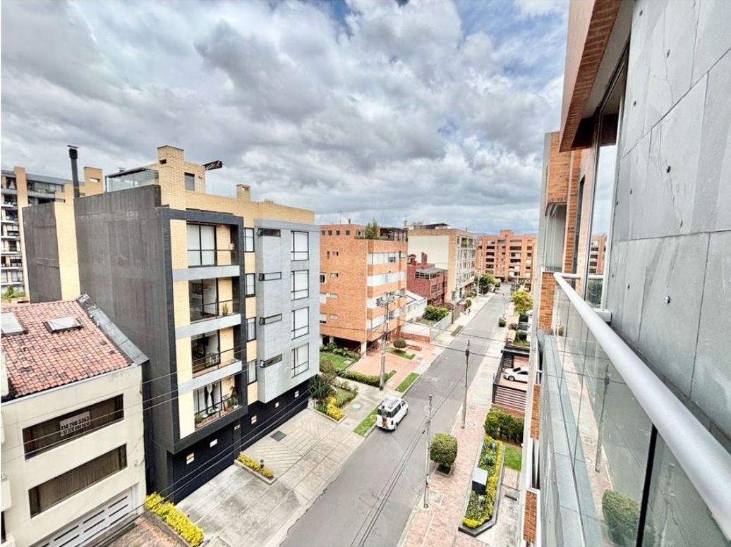 Apartamento de 3 alcobas en venta en Molinos Norte, Bogotá, 246 m² · foto 17 de 20