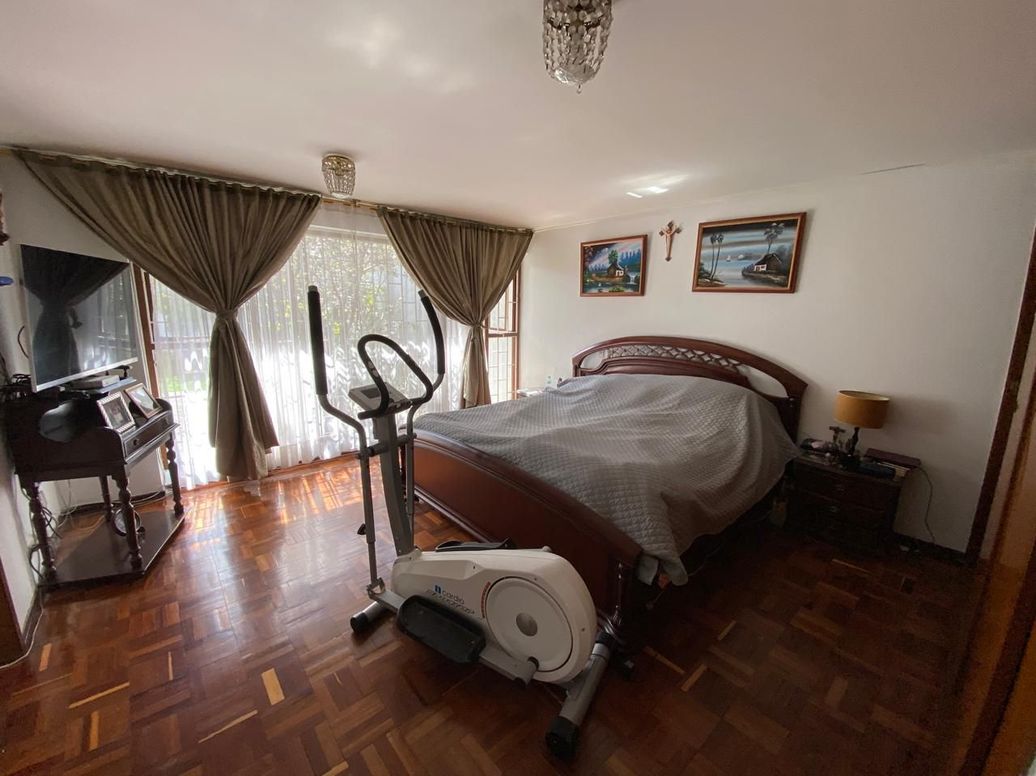 Casa de 4 alcobas en venta en Los Cedros, Bogotá, 405 m² · foto 12 de 20