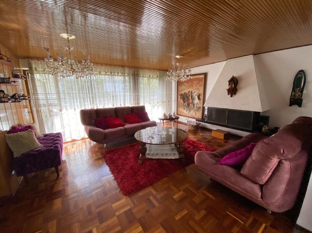 Casa de 4 alcobas en venta en Los Cedros, Bogotá, 405 m² · foto 3 de 20