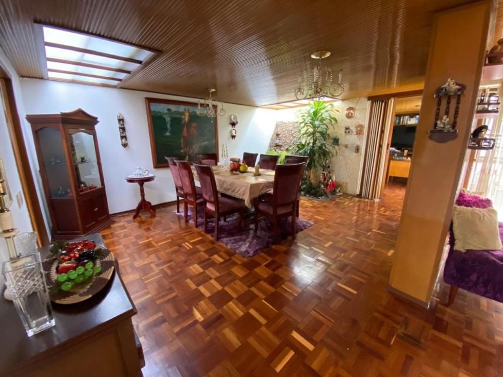 Casa de 4 alcobas en venta en Los Cedros, Bogotá, 405 m² · foto 4 de 20