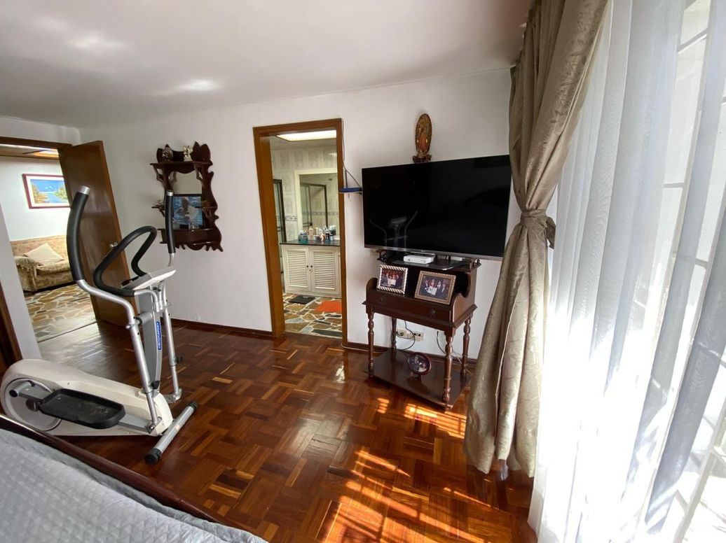 Casa de 4 alcobas en venta en Los Cedros, Bogotá, 405 m² · foto 13 de 20
