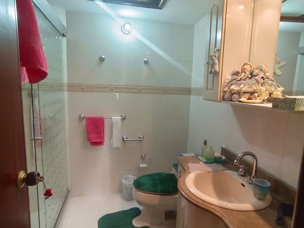 Casa de 4 alcobas en venta en Las Villas, Bogotá, 378 m² · foto 12 de 20