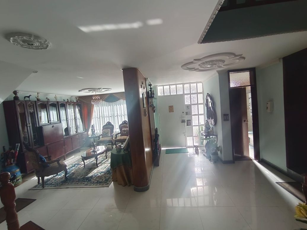Casa de 4 alcobas en venta en Las Villas, Bogotá, 378 m² · foto 8 de 20