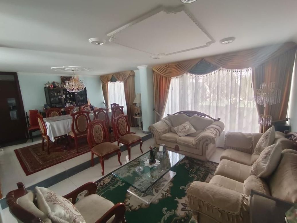 Casa de 4 alcobas en venta en Las Villas, Bogotá, 378 m² · foto 5 de 20