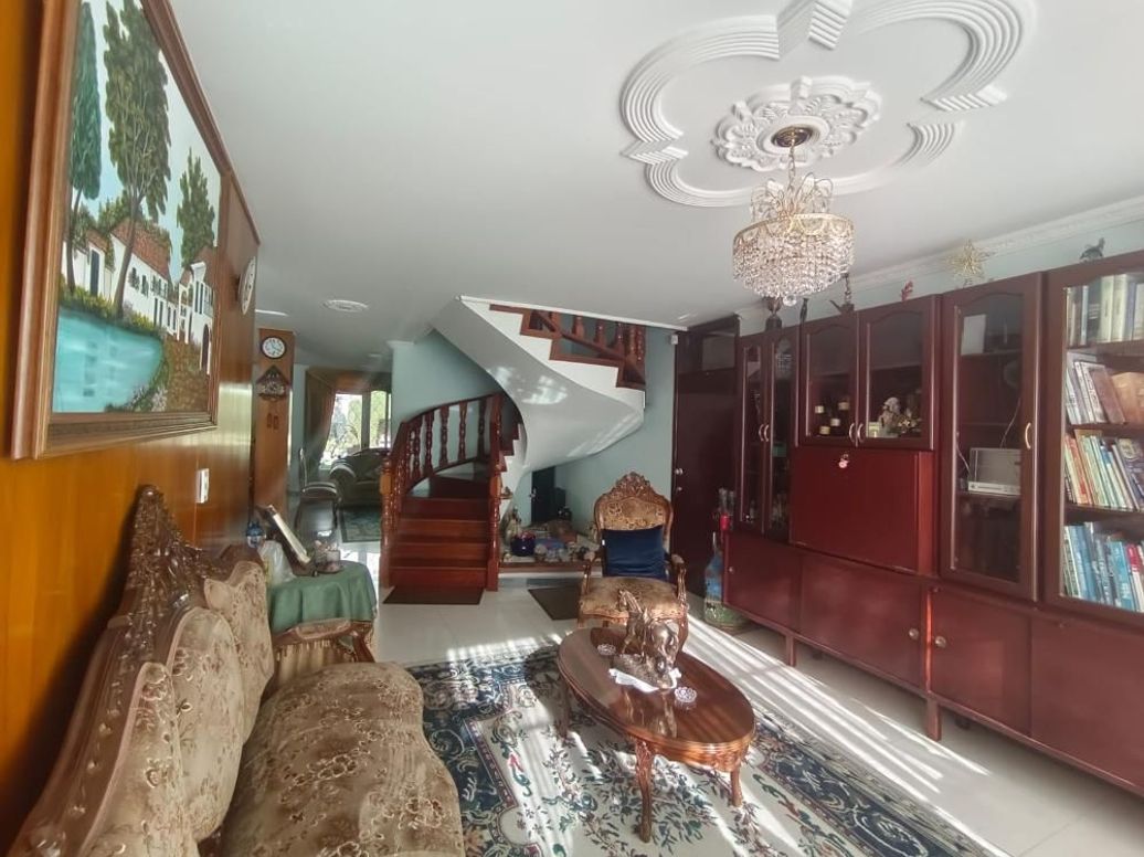 Casa de 4 alcobas en venta en Las Villas, Bogotá, 378 m² · foto 6 de 20