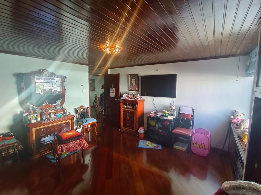 Casa de 4 alcobas en venta en Las Villas, Bogotá, 378 m² · foto 16 de 20