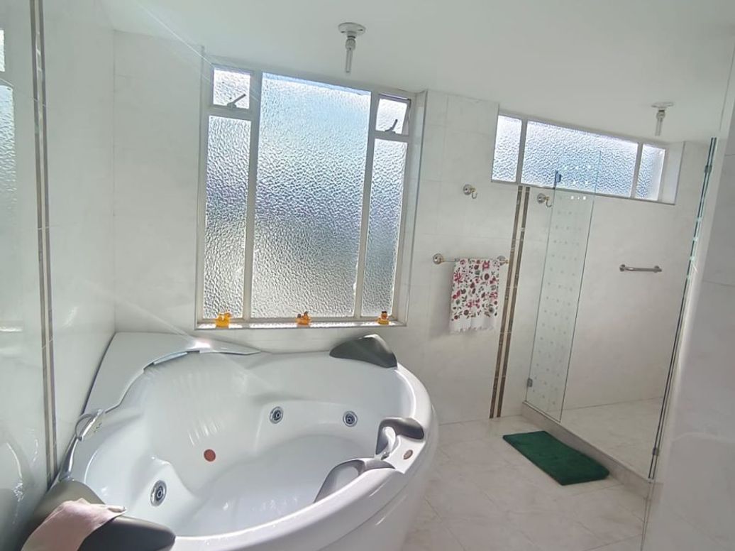 Casa de 4 alcobas en venta en Las Villas, Bogotá, 378 m² · foto 14 de 20