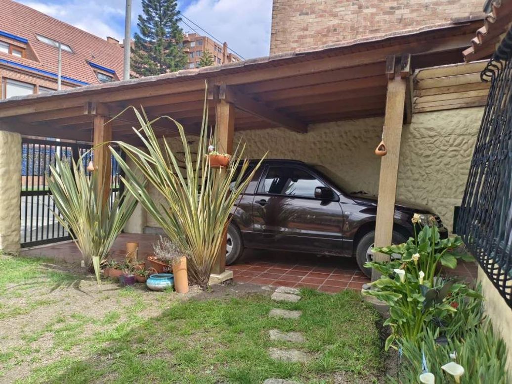 Casa de 4 alcobas en venta en San José Del Prado, Bogotá, 275 m² · foto 7 de 20