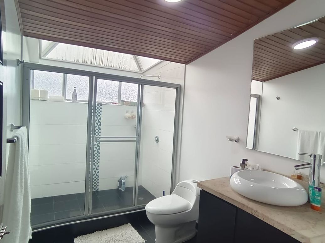 Casa de 4 alcobas en venta en San José Del Prado, Bogotá, 275 m² · foto 11 de 20