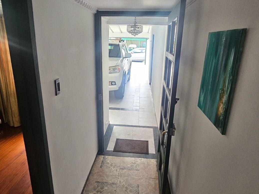 Casa de 3 alcobas en venta en Santa Barbara Central, Bogotá, 240 m² · foto 11 de 20