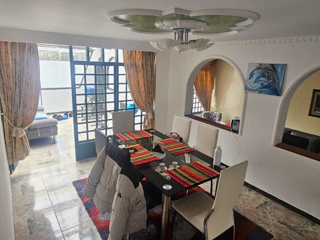 Casa de 3 alcobas en venta en Santa Barbara Central, Bogotá, 240 m² · foto 8 de 20
