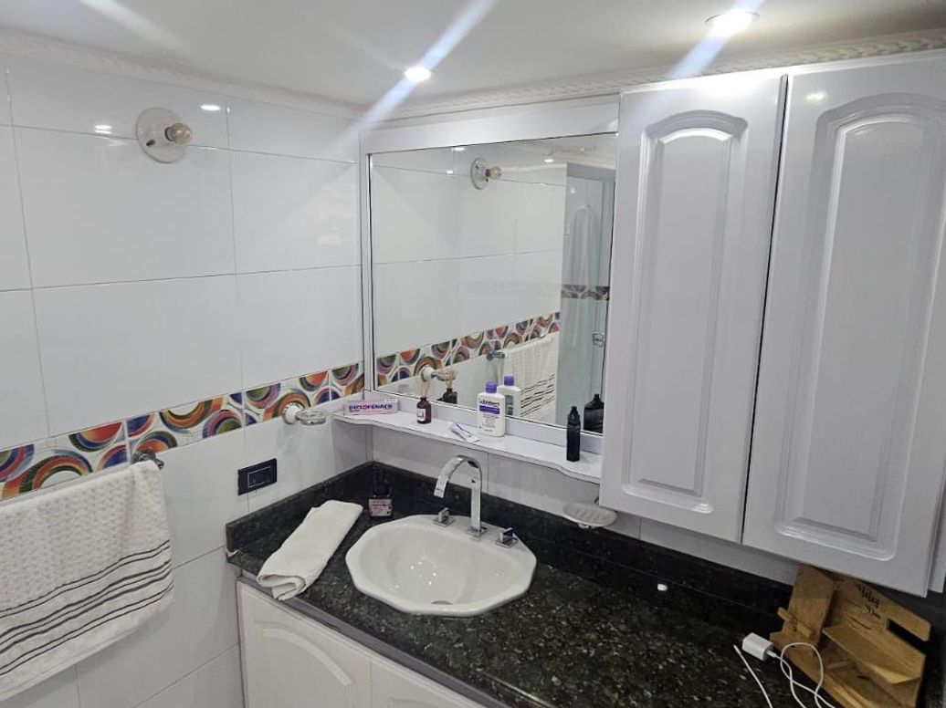 Casa de 3 alcobas en venta en Santa Barbara Central, Bogotá, 240 m² · foto 17 de 20