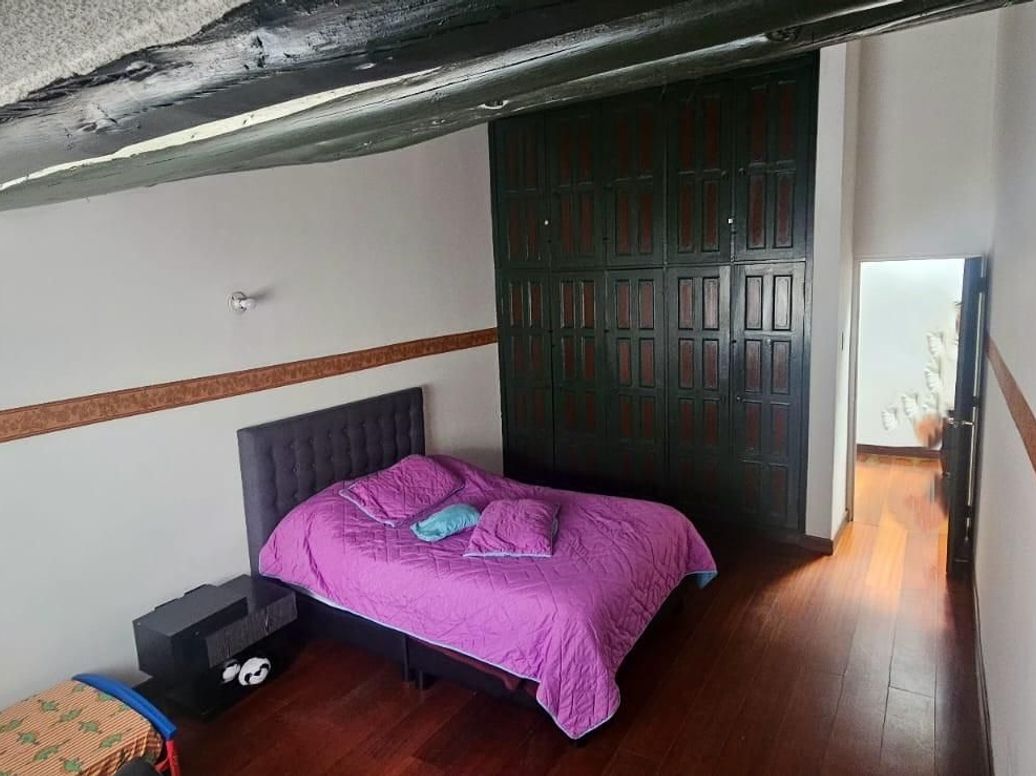 Casa de 3 alcobas en venta en Santa Barbara Central, Bogotá, 240 m² · foto 14 de 20