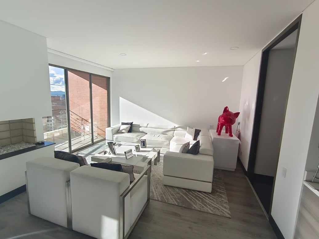 Apartamento de 3 alcobas en venta en Ub. Delicias Del Carmen, Bogotá, 177 m² · foto 12 de 20