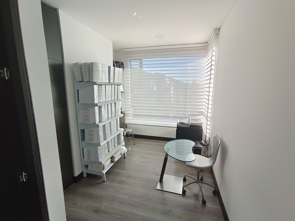 Apartamento de 3 alcobas en venta en Ub. Delicias Del Carmen, Bogotá, 177 m² · foto 9 de 20