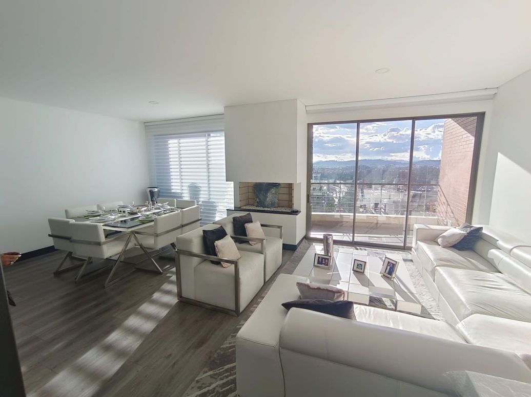 Apartamento de 3 alcobas en venta en Ub. Delicias Del Carmen, Bogotá, 177 m² · foto 2 de 20