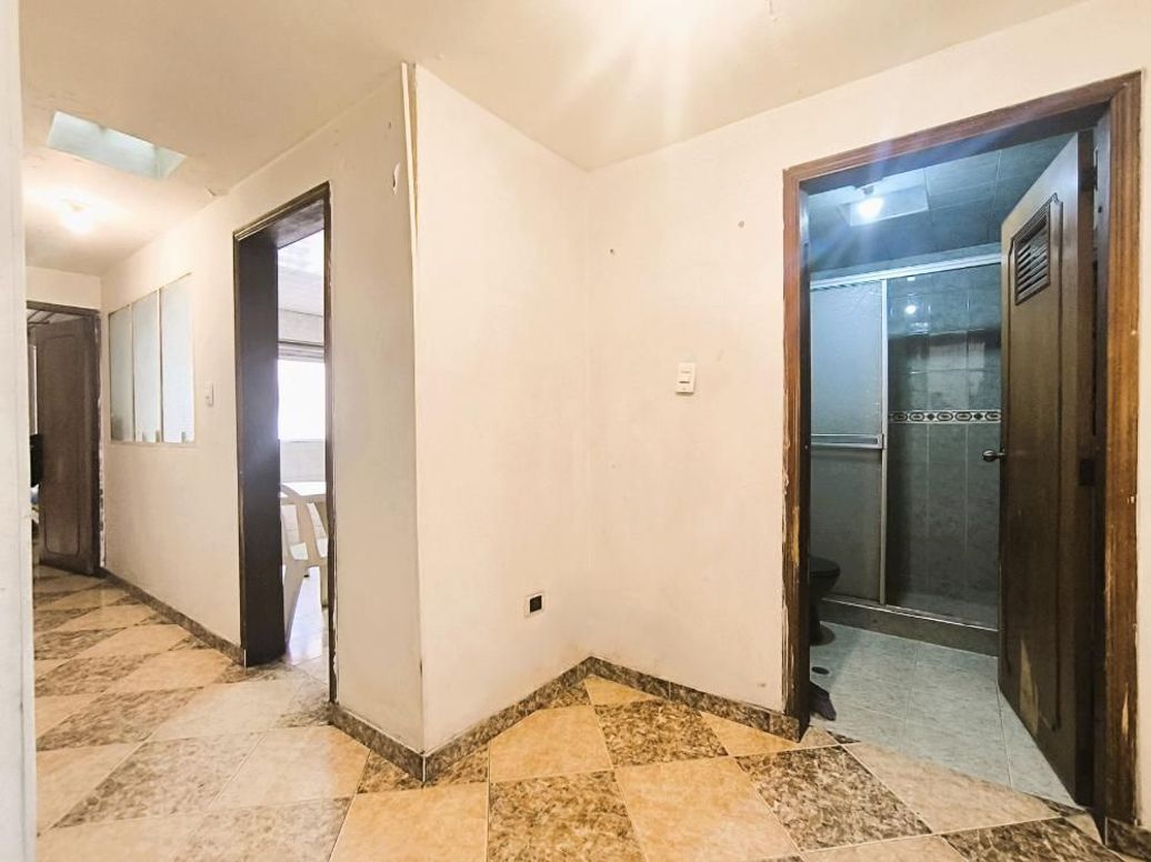 Casa de 6 alcobas en venta en Autopista Muzu, Bogotá, 291 m² · foto 10 de 20