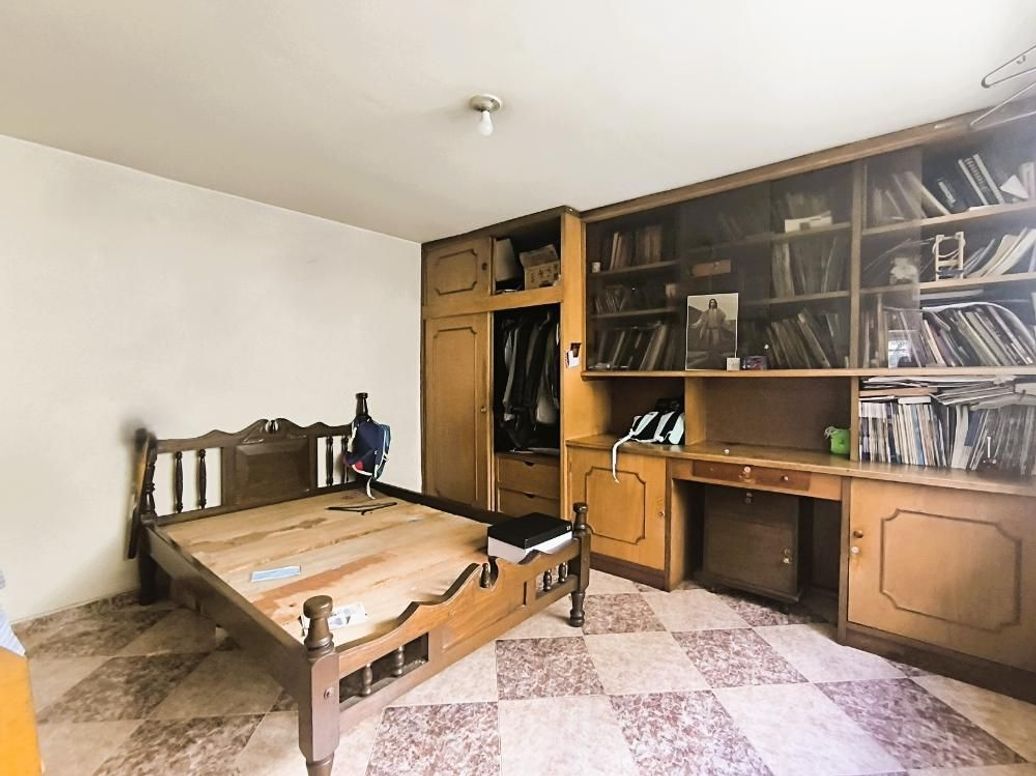 Casa de 6 alcobas en venta en Autopista Muzu, Bogotá, 291 m² · foto 11 de 20