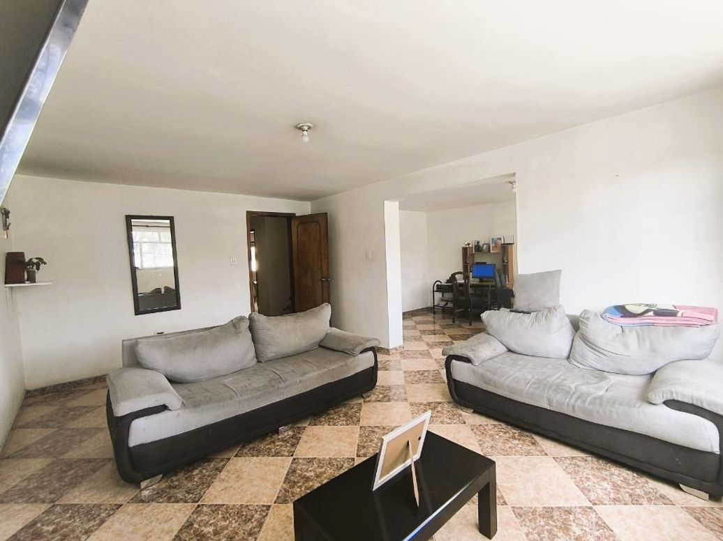 Casa de 6 alcobas en venta en Autopista Muzu, Bogotá, 291 m² · foto 14 de 20