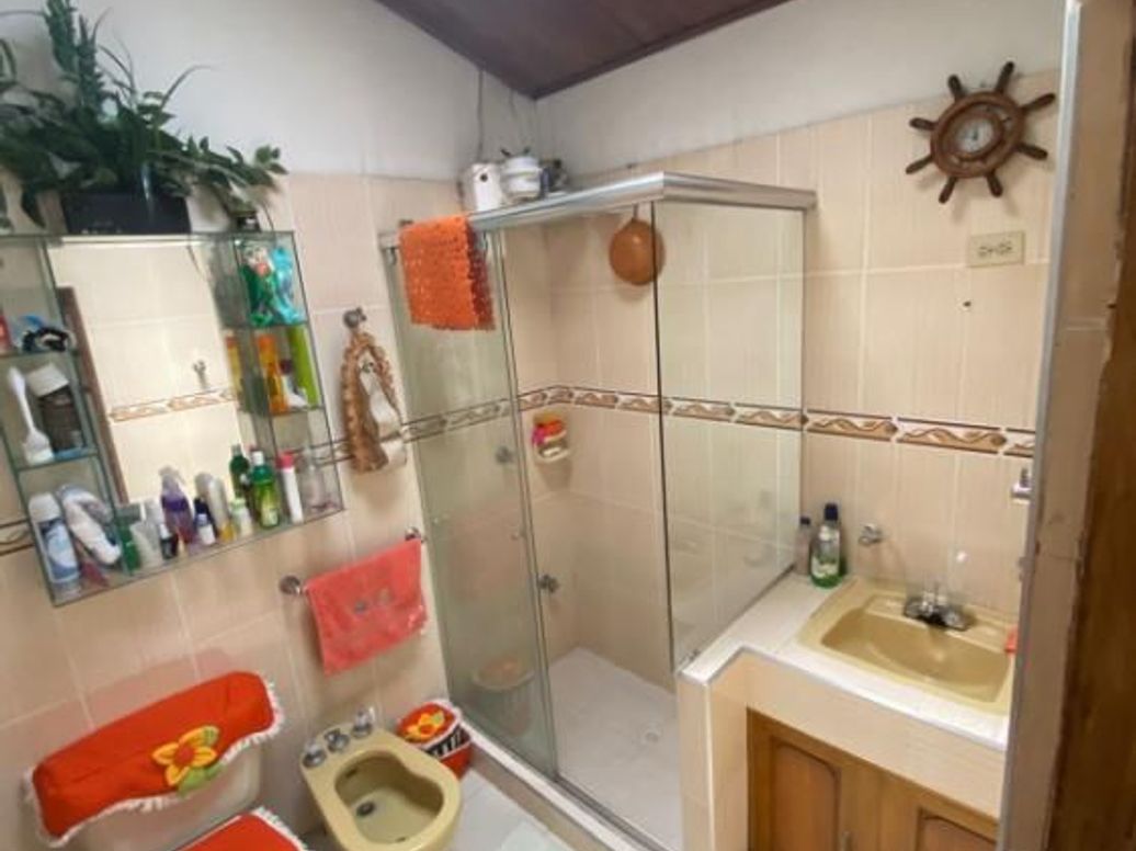 Casa de 4 alcobas en venta en Super Manzana 1, Bogotá, 365 m² · foto 9 de 11