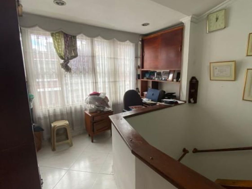 Casa de 4 alcobas en venta en Super Manzana 1, Bogotá, 365 m² · foto 11 de 11
