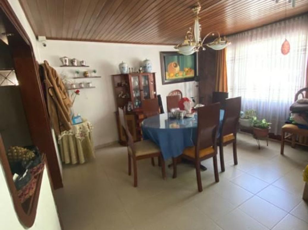 Casa de 4 alcobas en venta en Super Manzana 1, Bogotá, 365 m² · foto 7 de 11