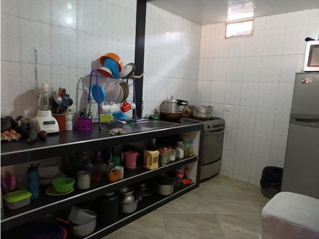 Casa de 6 alcobas en venta en Santa Cecilia, Bogotá, 280 m² · foto 4 de 4