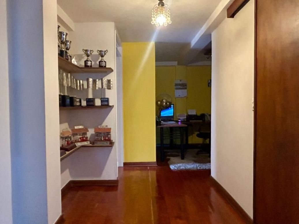 Casa de 6 alcobas en venta en Campin Occidental, Bogotá, 480 m² · foto 9 de 20