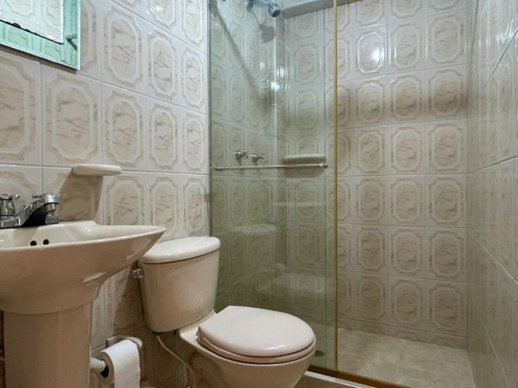 Casa de 6 alcobas en venta en Campin Occidental, Bogotá, 480 m² · foto 16 de 20